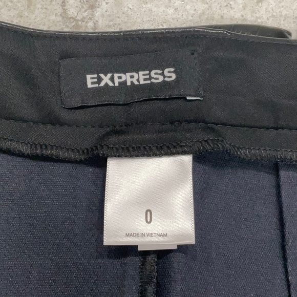 Express croc print leather - Picture 11 of 13